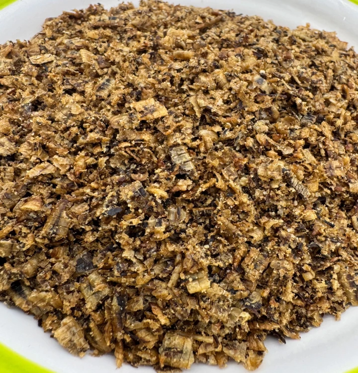 Robak pokarm wysokobiałkowy dla małych ryb akwariowych UMAMI 1kg mączka