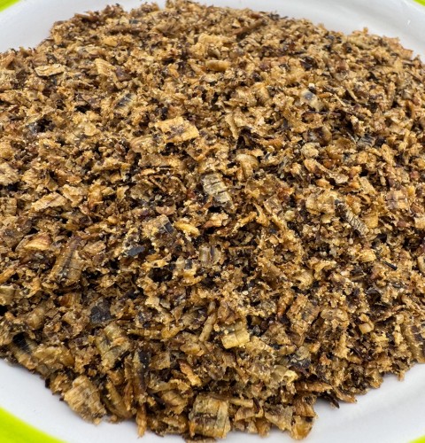 Robaki na ryby UMAMI gruba mączka robak Method Feeder 1kg zanęta białko 40%