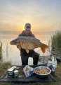 Robaki na ryby BABY cały suszony Method Feeder 1kg zanęta białko 40% Champi