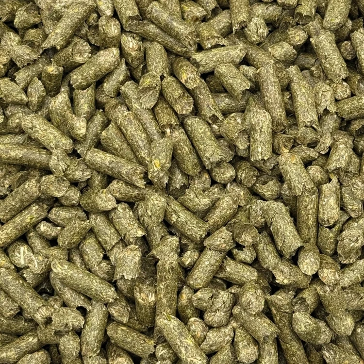 Lucerna granulowana 19kg pellet pasza dla koni królika 8mm granulat CHAMPI